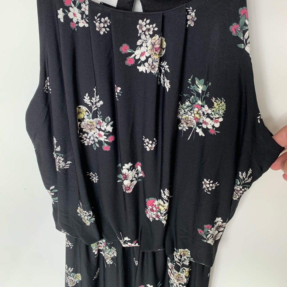 NWOT Floral Maxi Dress - Picture 11 of 16